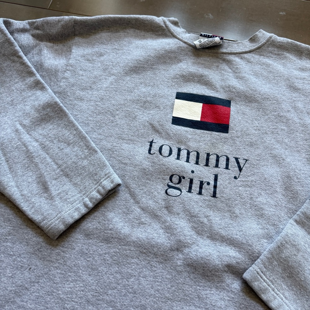 Tommy Hilfiger Vintage Light Gray Sweatshirt with Flag Logo - Picture 2 of 6